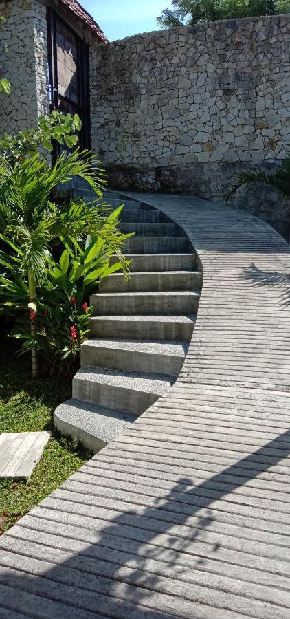 Sunmoonstarvillas Yogyakarta Jarakan Екстер'єр фото