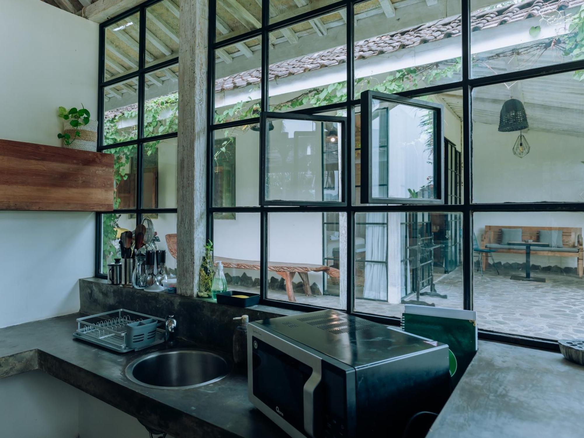 Sunmoonstarvillas Yogyakarta Jarakan Екстер'єр фото