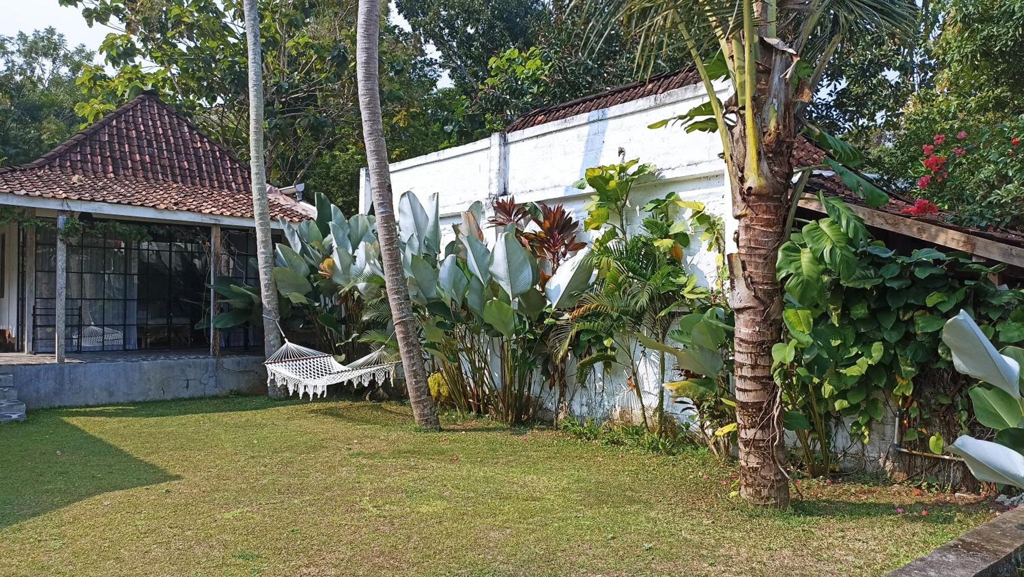 Sunmoonstarvillas Yogyakarta Jarakan Екстер'єр фото