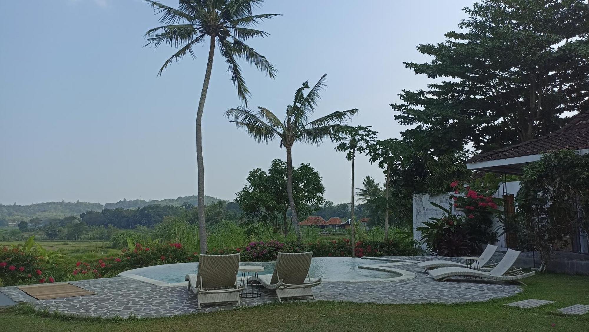 Sunmoonstarvillas Yogyakarta Jarakan Екстер'єр фото