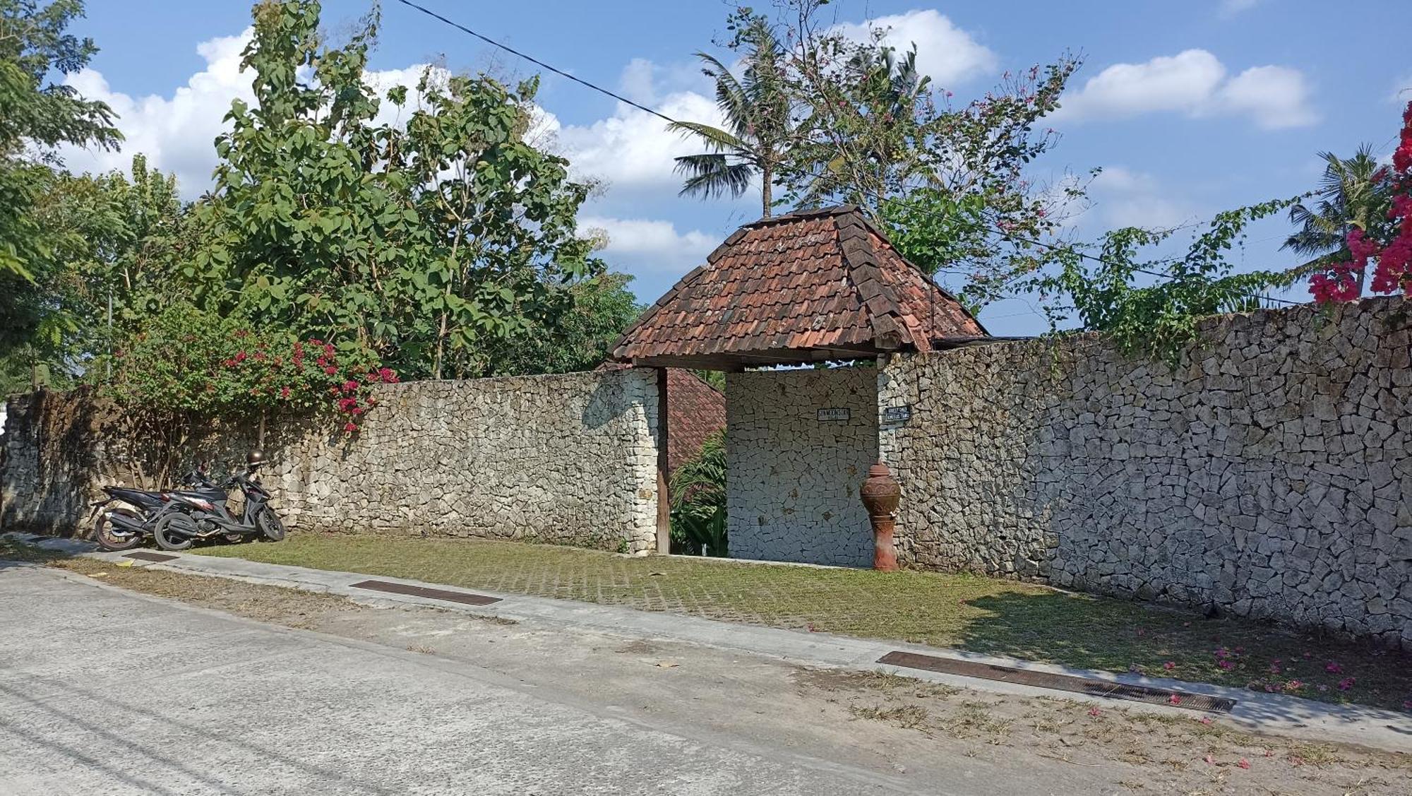 Sunmoonstarvillas Yogyakarta Jarakan Екстер'єр фото